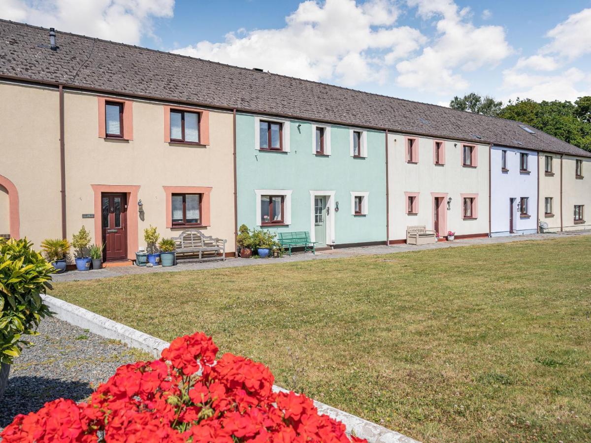 Granary Cottage Pembroke Exterior photo