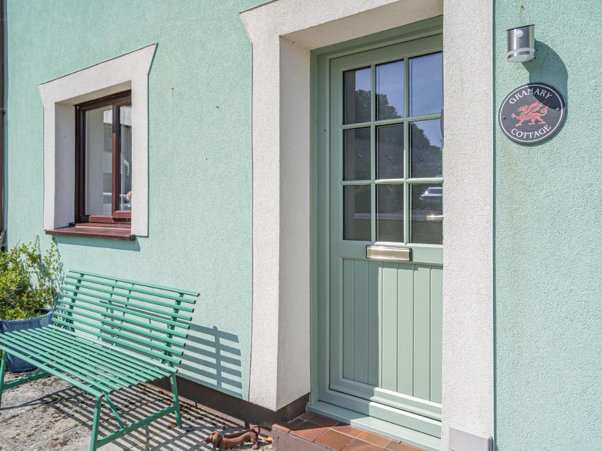 Granary Cottage Pembroke Exterior photo