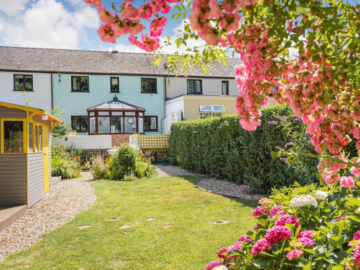 Granary Cottage Pembroke Exterior photo